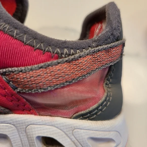 Columbia kids Water Outdoor Shoes Size 12 - Picture 9 of 16